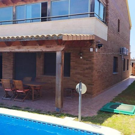 Chalet Moderno Con Piscina En Calafell别墅 外观 照片