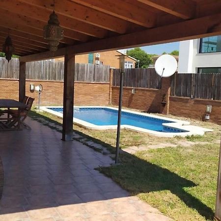 Chalet Moderno Con Piscina En Calafell别墅 外观 照片